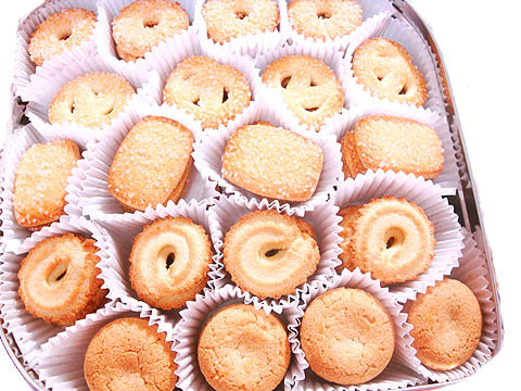 So Easy! How to Make Edible Flower Cookies Using Edible Flowers ♡にて紹介している画像