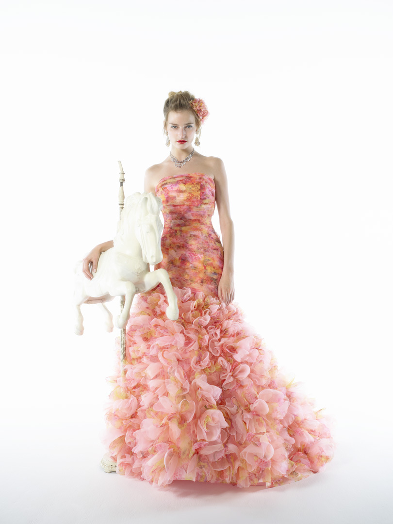 Unforgettable Style: Discover the Entire Third Edition of the Dress Collection by Mika Ninagawa ♡にて紹介している画像