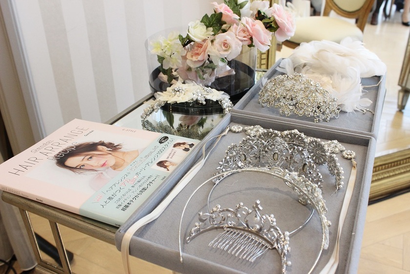 花嫁スタイルの参考にしたい♡【ドレスと髪型の組み合わせ】はどうやったら可愛くなるの？にて紹介している画像