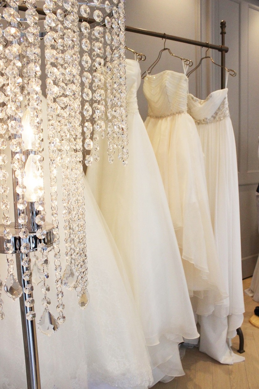 花嫁スタイルの参考にしたい♡【ドレスと髪型の組み合わせ】はどうやったら可愛くなるの？にて紹介している画像