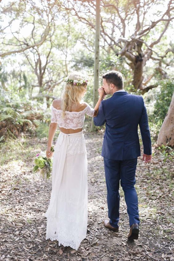 "Light and Easy: How to Choose the Perfect Dress for Enjoying the After Party with Guests"にて紹介している画像