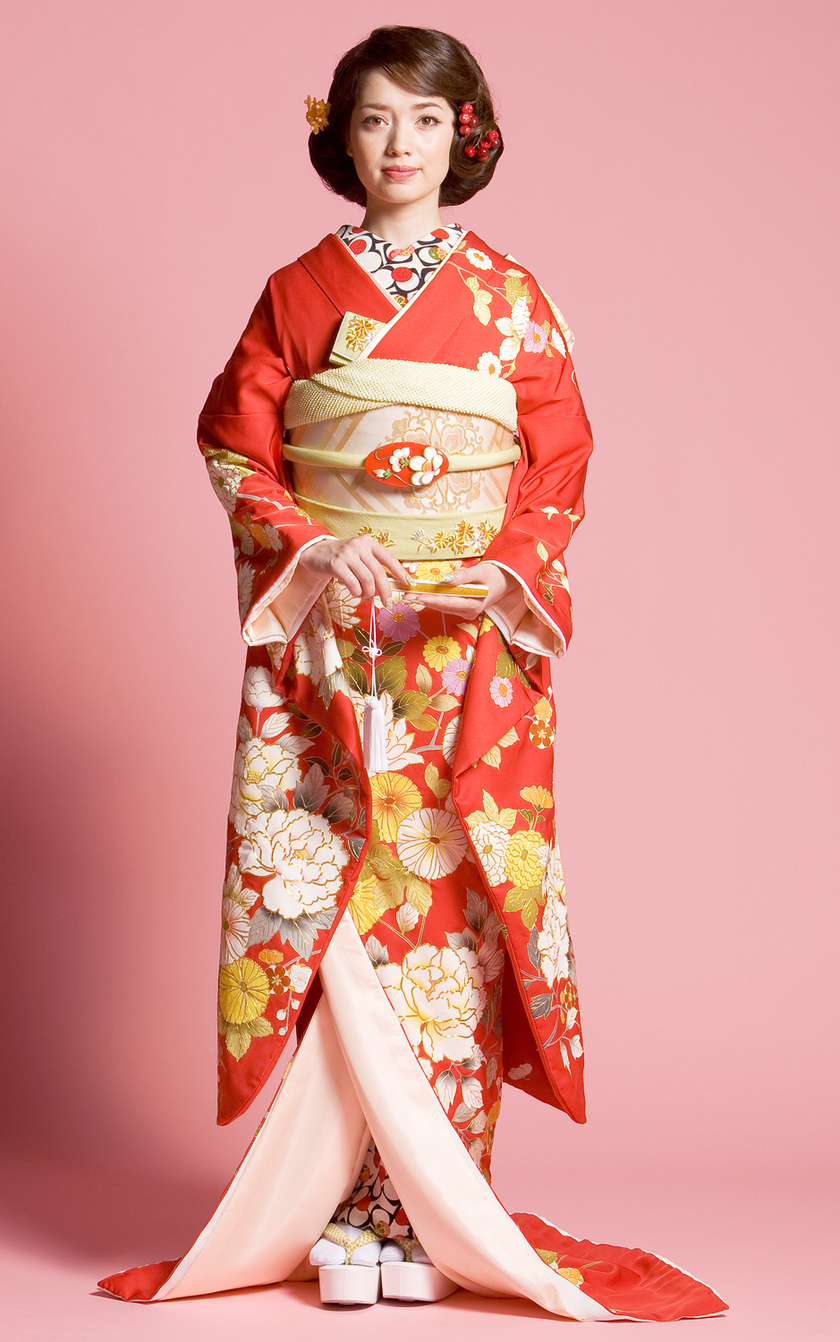 The Stunning Fusion of Kimono and Dress: Have You Heard of the Gorgeous "Wa Dress"?にて紹介している画像