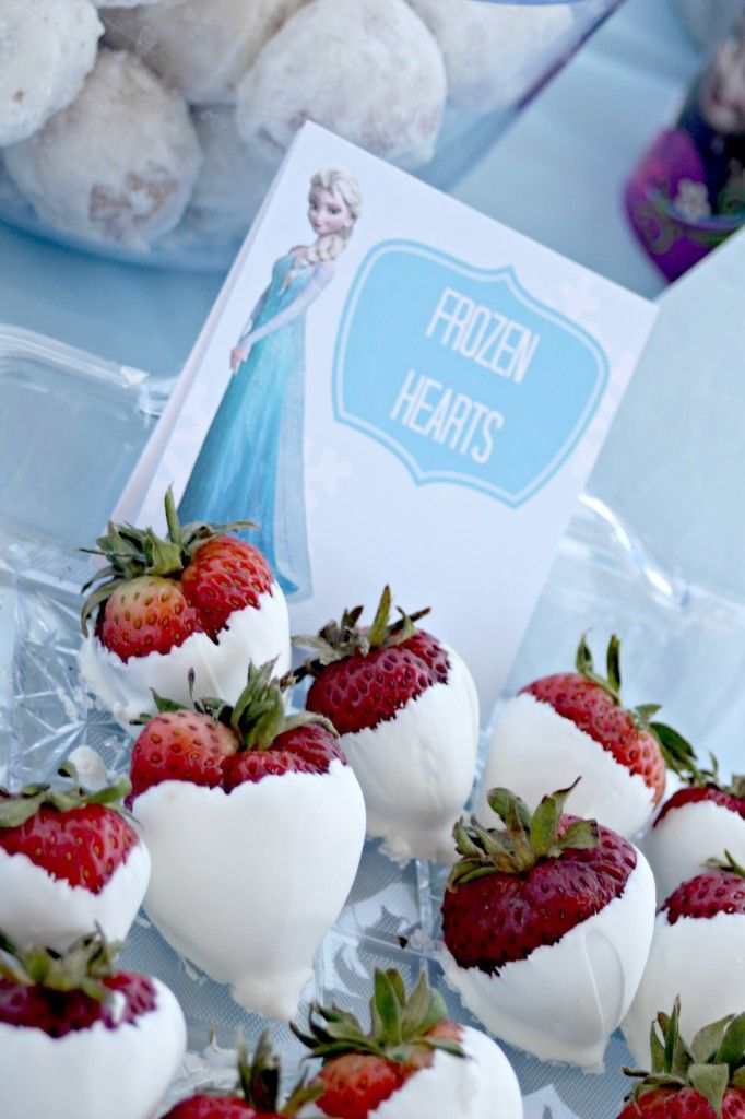 Frozen-Inspired Wedding: A Collection of Beautiful Ideas♡にて紹介している画像