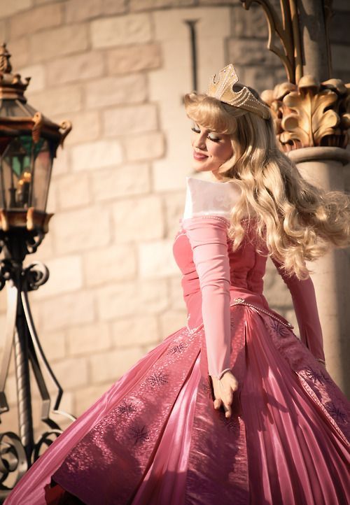 If You Go, You’ll Feel Like Aurora ♡ Do You Know the Setting of "Sleeping Beauty," Château d'Usse?にて紹介している画像