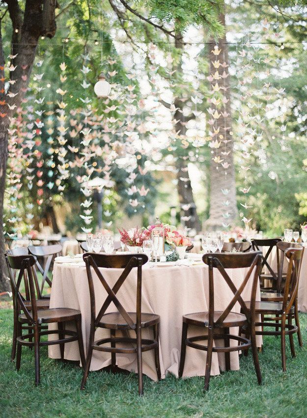 7 Must-Have Garland Designs for Venue Decor and Pre-Wedding Photoshoots! ♡にて紹介している画像