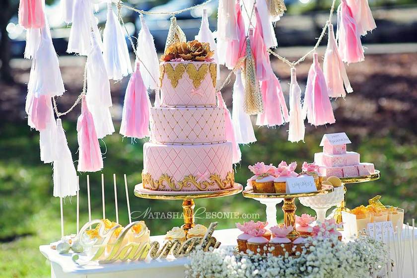 7 Must-Have Garland Designs for Venue Decor and Pre-Wedding Photoshoots! ♡にて紹介している画像