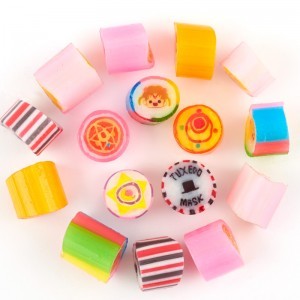 "Perfect for Small Gifts! Colorful and Cute Candy - Showtime's Candies Starting at Just 460 Yen per Bag ♡"にて紹介している画像