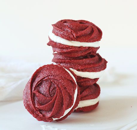 Edible Roses: Romantic Sweets with a ROSE Motif ♡にて紹介している画像