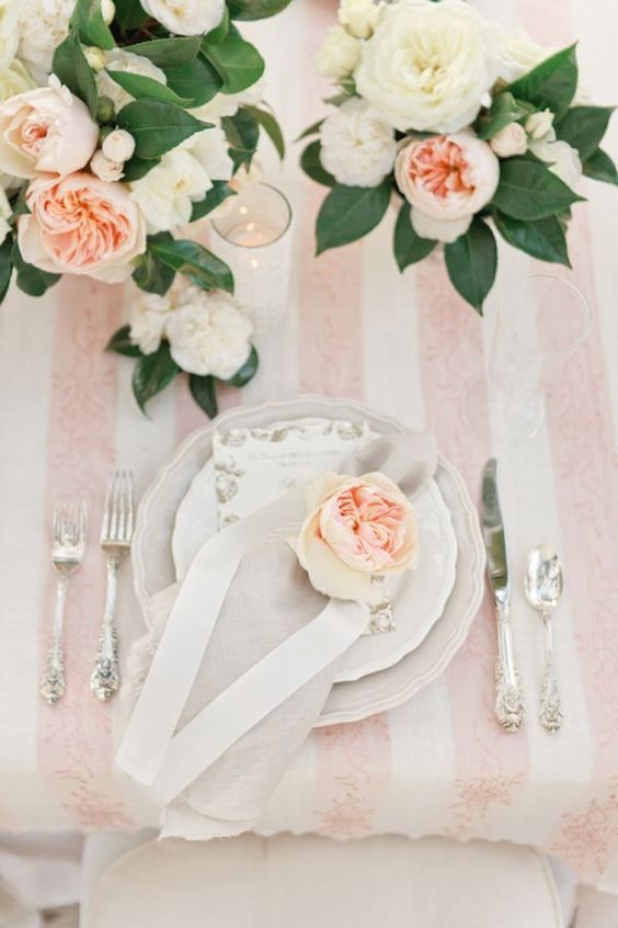 Absolutely Adorable! 10 'Table Coordination Designs You Want to Imitate' Selected by the Marry Editorial Team ♡にて紹介している画像