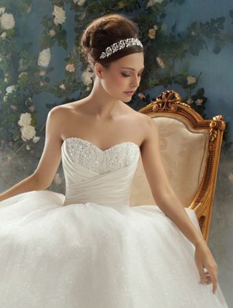 5 Ways to Become a Bride Like Cinderella, the Disney Princess You Dream Of♡にて紹介している画像