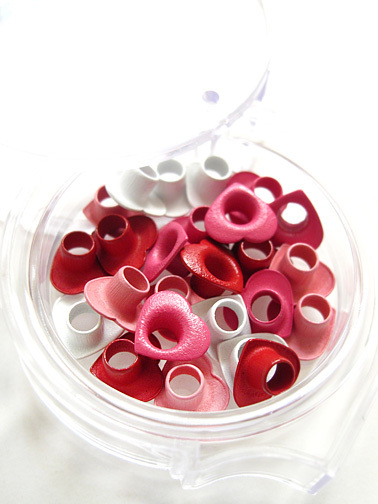 ペーパーアイテムを作るなら欠かせない！花嫁DIYの必須アイテム《ハトメパンチ》の使い方講座＊にて紹介している画像