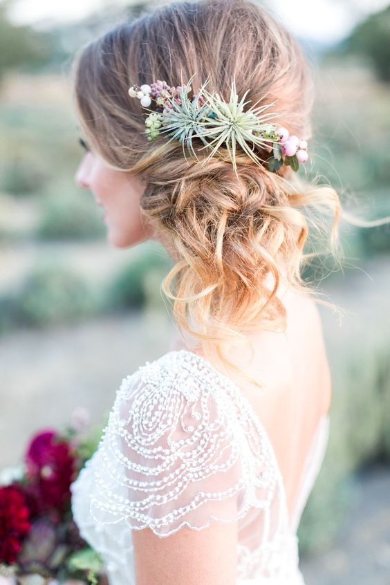 "Cute Succulent Thickness: A Must-Have for a Relaxed and Chic Destination Wedding!"にて紹介している画像