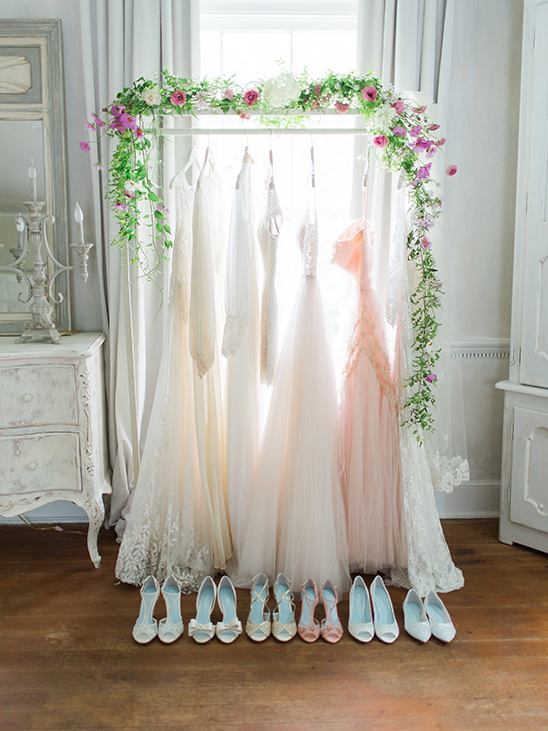 A Must-Have for Beach Weddings! A Collection of 'Foot Accessories' to Make You an Adorable Bride from Head to Toe ♡にて紹介している画像