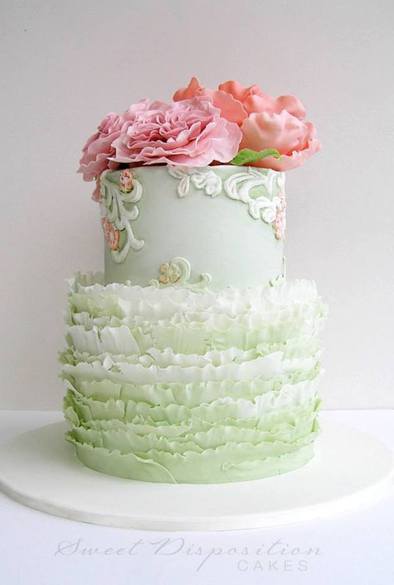 Girly & Romantic ♡ The Adorable Ruffled Wedding Cake That Will Move You! ♡にて紹介している画像