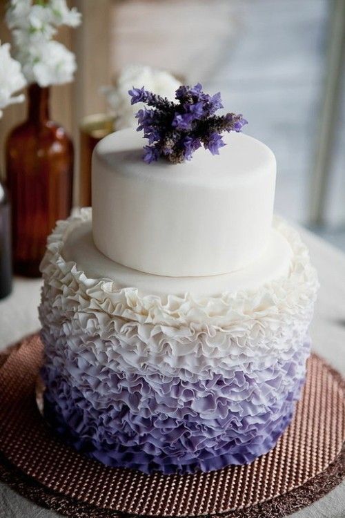 Girly & Romantic ♡ The Adorable Ruffled Wedding Cake That Will Move You! ♡にて紹介している画像