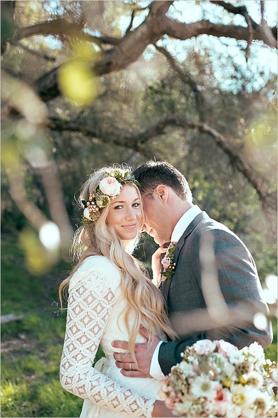 Natural Cute: A Charming Bride Adorned with the Dreamy Flower Crown ♡にて紹介している画像