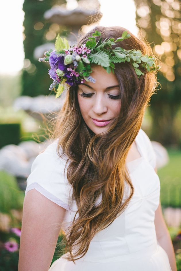 Natural Cute: A Charming Bride Adorned with the Dreamy Flower Crown ♡にて紹介している画像
