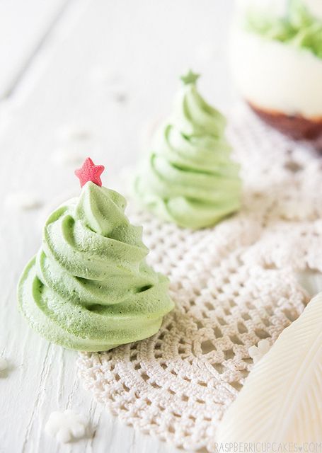 Perfect for Parties! Creative Edible Christmas Tree Ideas ♡にて紹介している画像