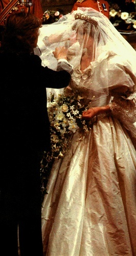 プリンセスオブウェールズ♡世界中が注目したダイアナ妃のロイヤルウェデング♡にて紹介している画像