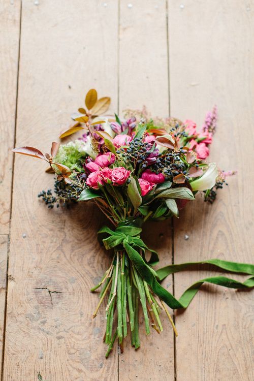Romantic "Wildflower-style" Bouquet That Looks Like It's Picked from the Fields♡にて紹介している画像