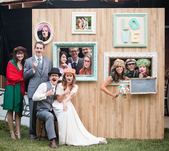 7 Must-Have Photo Frame Designs for an Ultimate Fun Photoshoot in a Photo Booth! ♡にて紹介している画像