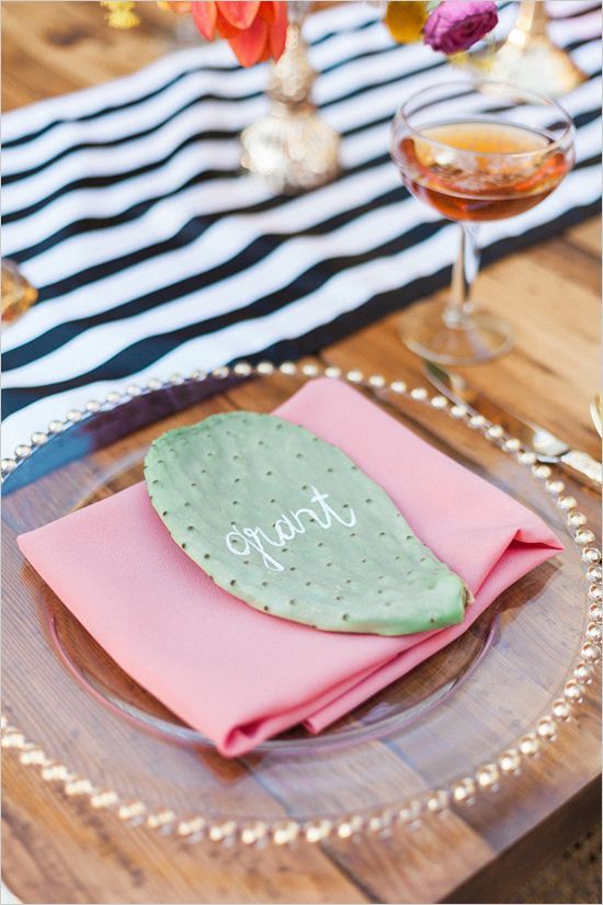 "Learning from Trendy Overseas Weddings: A Collection of Table Decorations with a 'Botanical' Floral Theme"にて紹介している画像