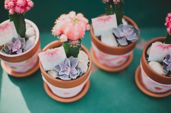 "Learning from Trendy Overseas Weddings: A Collection of Table Decorations with a 'Botanical' Floral Theme"にて紹介している画像