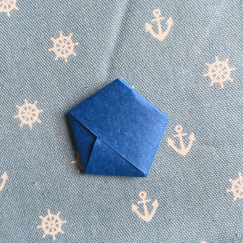 How to Create Starry Star Shower Decorations Using 100-Yen Store Paper Tape!にて紹介している画像