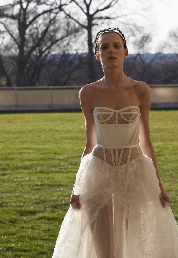 주제는 “위엄 있는 궁전 드레스”＊대인기 ‘베라 왕’의 최신 2017 봄 컬렉션 대공개♡にて紹介している画像