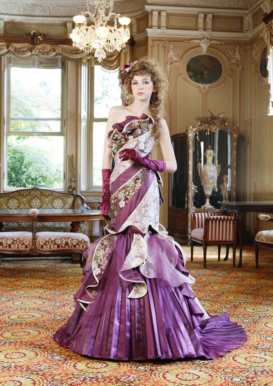 良いとこどりの和×洋♡ちょっと気になる、華やか『和柄ドレス』で斬新なお色直しはいかが？にて紹介している画像