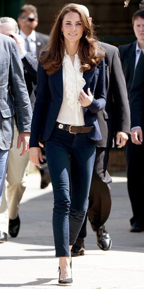 The New Princess of the UK: Catherine's Bride Look is Adorably Transformative♡にて紹介している画像