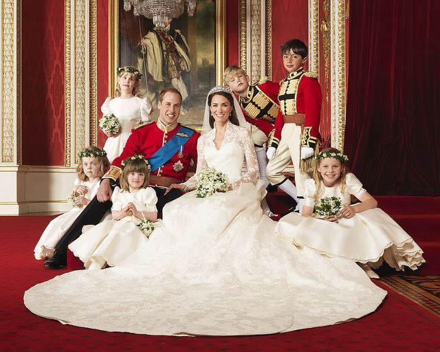 The New Princess of the UK: Catherine's Bride Look is Adorably Transformative♡にて紹介している画像