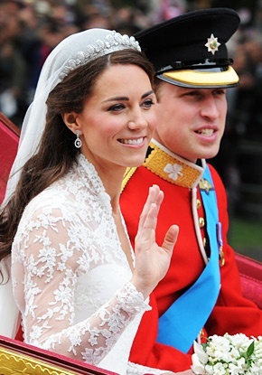 The New Princess of the UK: Catherine's Bride Look is Adorably Transformative♡にて紹介している画像