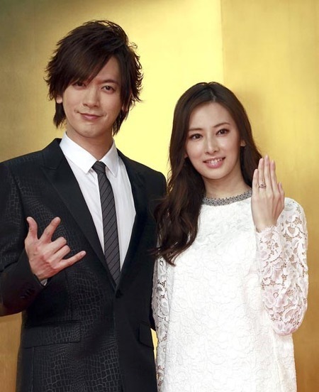 「KSK」を熱唱！みんなが憧れるラブラブ夫婦DAIGOと北川景子の羨ましすぎる結婚式レポ♡にて紹介している画像