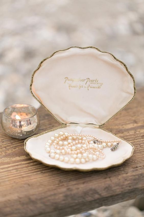 女性の魅力を引き出す魔法の石♡身につけるだけで上品になれる〔真珠ネックレス〕のコーデまとめ＊にて紹介している画像