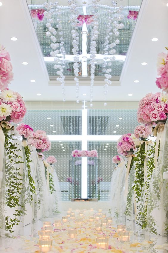 Happy Path for Two: A Collection of Decoration Ideas for the "Virgin Road" ♡にて紹介している画像