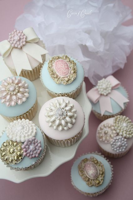 Artistic Beauty! Surprising Creative and Cute Cupcakes♡にて紹介している画像