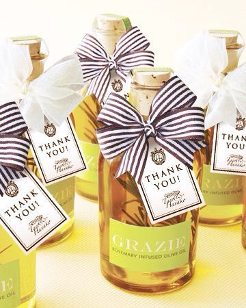 ＼Dresses, Favors, Photographers Too!／ Why Are the Costs So High? An Explanation of Why Wedding Venues Charge "Import Fees"＊にて紹介している画像