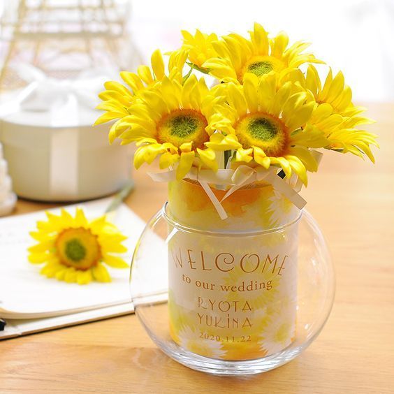 夏季最适合使用的“向日葵”主题婚礼用品特辑♡使用应季花卉✳︎にて紹介している画像