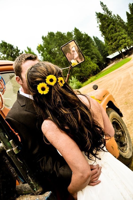 夏季最适合使用的“向日葵”主题婚礼用品特辑♡使用应季花卉✳︎にて紹介している画像