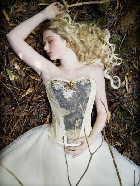 Which Will You Choose? Exploring the Pros and Cons of "Beauty" Care to Consider Before Your Wedding!にて紹介している画像