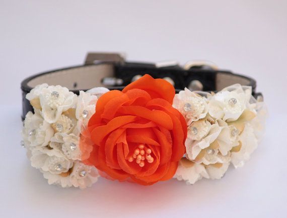 Adorable Ring Pillow for Your Precious Rings: Classic Design Adorned with Flowers and Embroidery! 💖にて紹介している画像