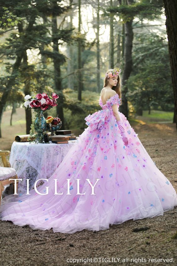 ぜーーーんぶ着たい♡『TIGLILY』の2016新作カラードレスは、どれもこれも可愛すぎ！！にて紹介している画像