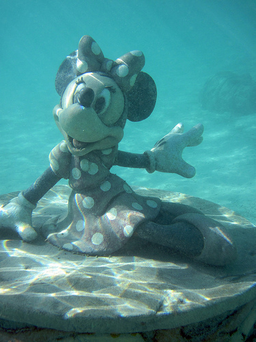 "Have You Heard About Disney Cruise Line? A Once-in-a-Lifetime Journey on a Luxurious Ship Filled with Dreams and Magic♡"にて紹介している画像
