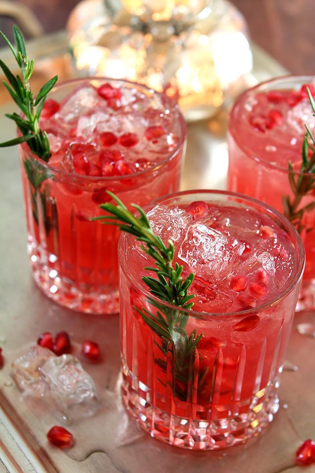 Perfect Drinks for Christmas: Charming Ideas for Easy Entertaining!にて紹介している画像