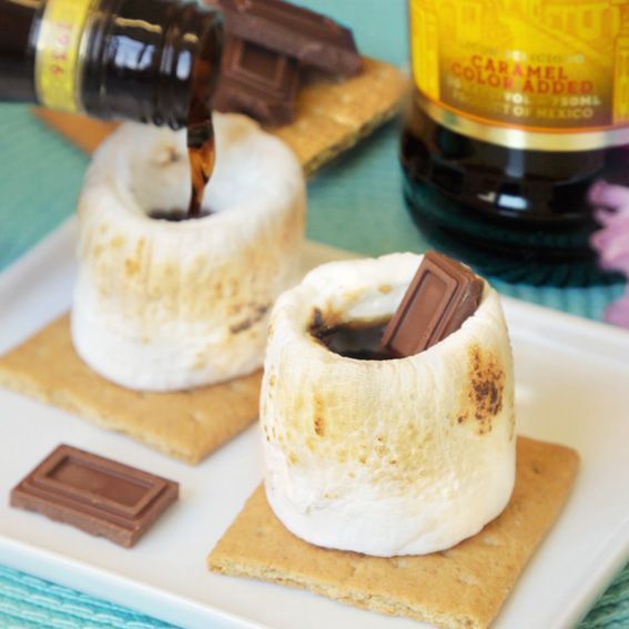 Perfect Drinks for Christmas: Charming Ideas for Easy Entertaining!にて紹介している画像