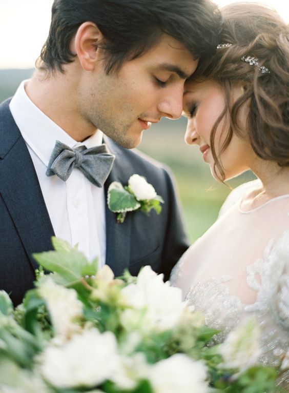 A Collection of Adorably Charming "Forehead Bump Photos" from Abroad That Will Make You Swoon♡にて紹介している画像