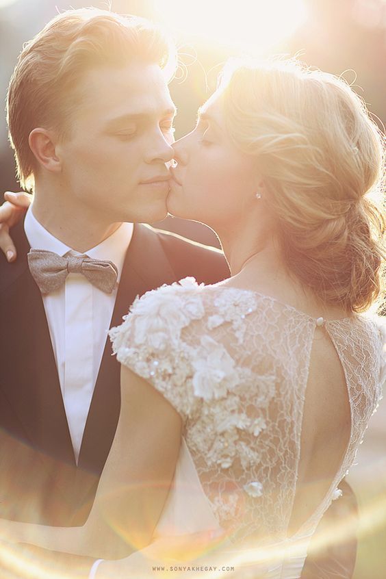 A Collection of Adorably Charming "Forehead Bump Photos" from Abroad That Will Make You Swoon♡にて紹介している画像