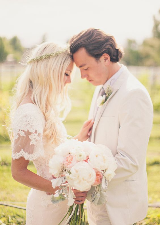 A Collection of Adorably Charming "Forehead Bump Photos" from Abroad That Will Make You Swoon♡にて紹介している画像