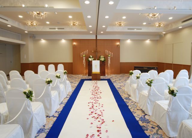 ＼式場選びの参考に／後悔しない為に、知っておきたい！！『ドレス持ち込みOKの会場』まとめ【東京編】にて紹介している画像